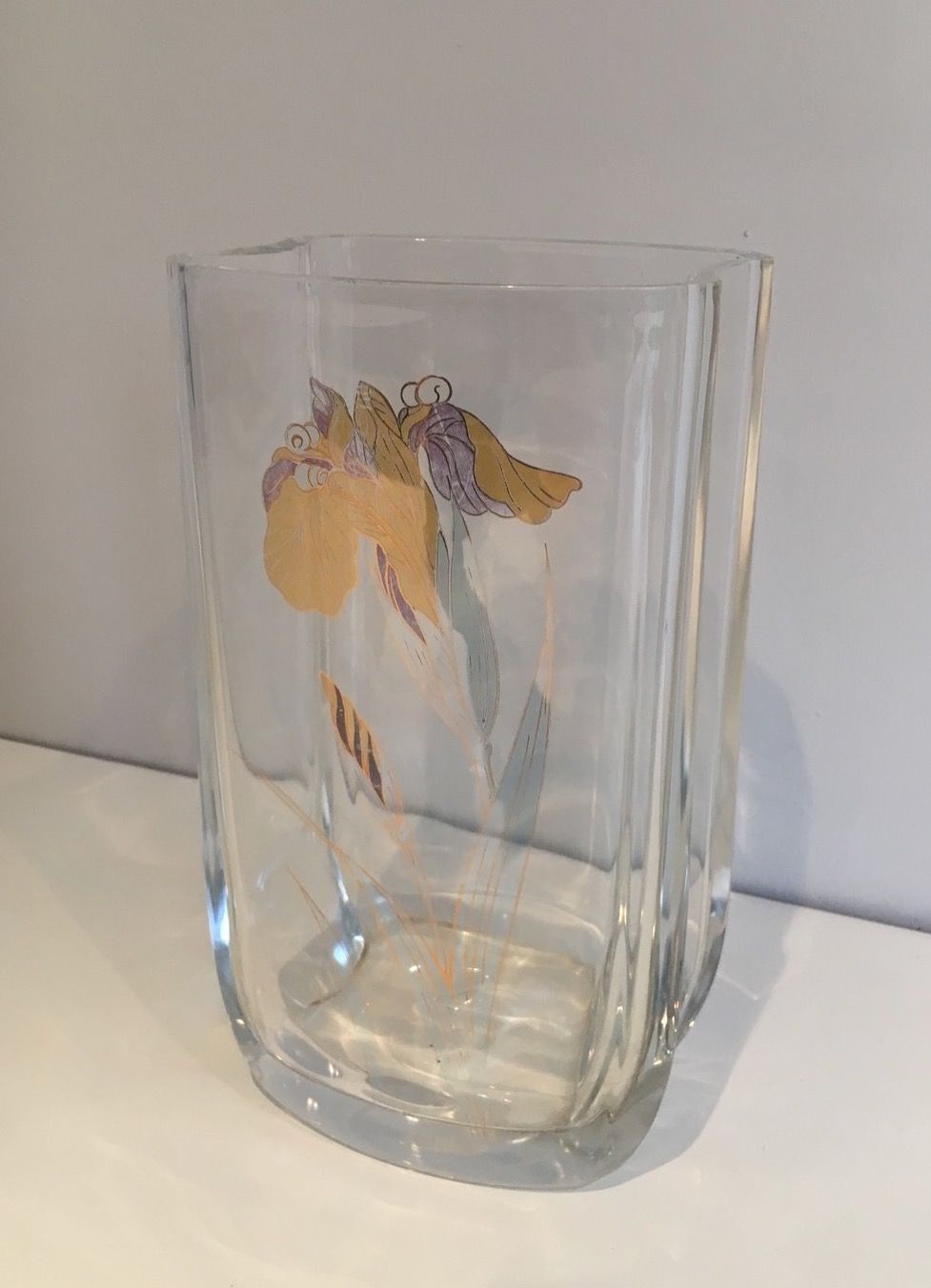 Vase en Verre à Décors d'une Fleurs Dorée. Vers 1970