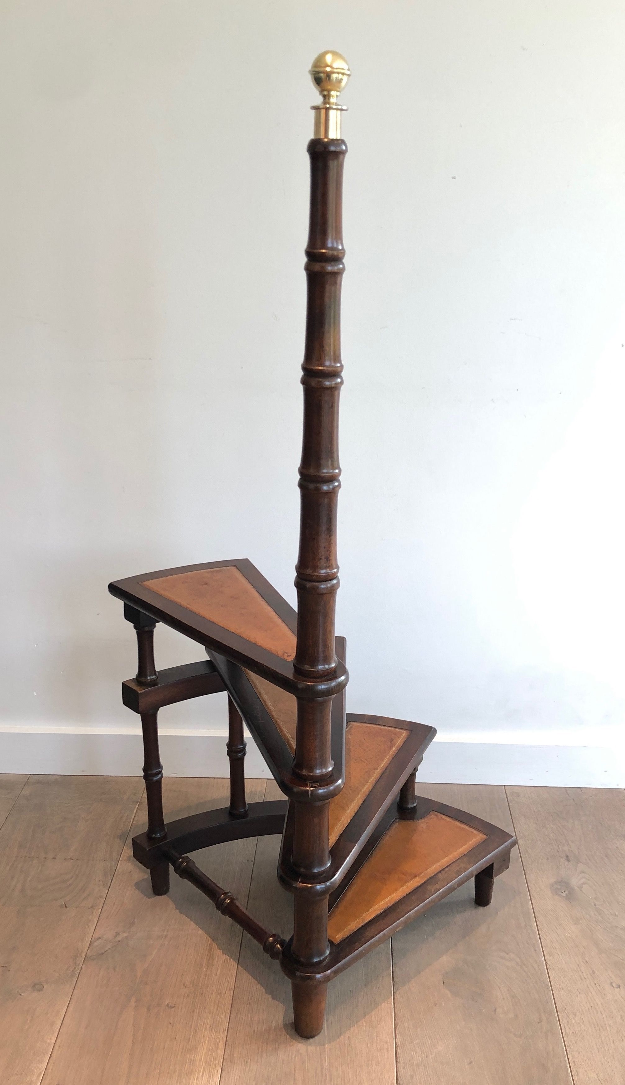 Library stepladder in mahogany, leather and brass