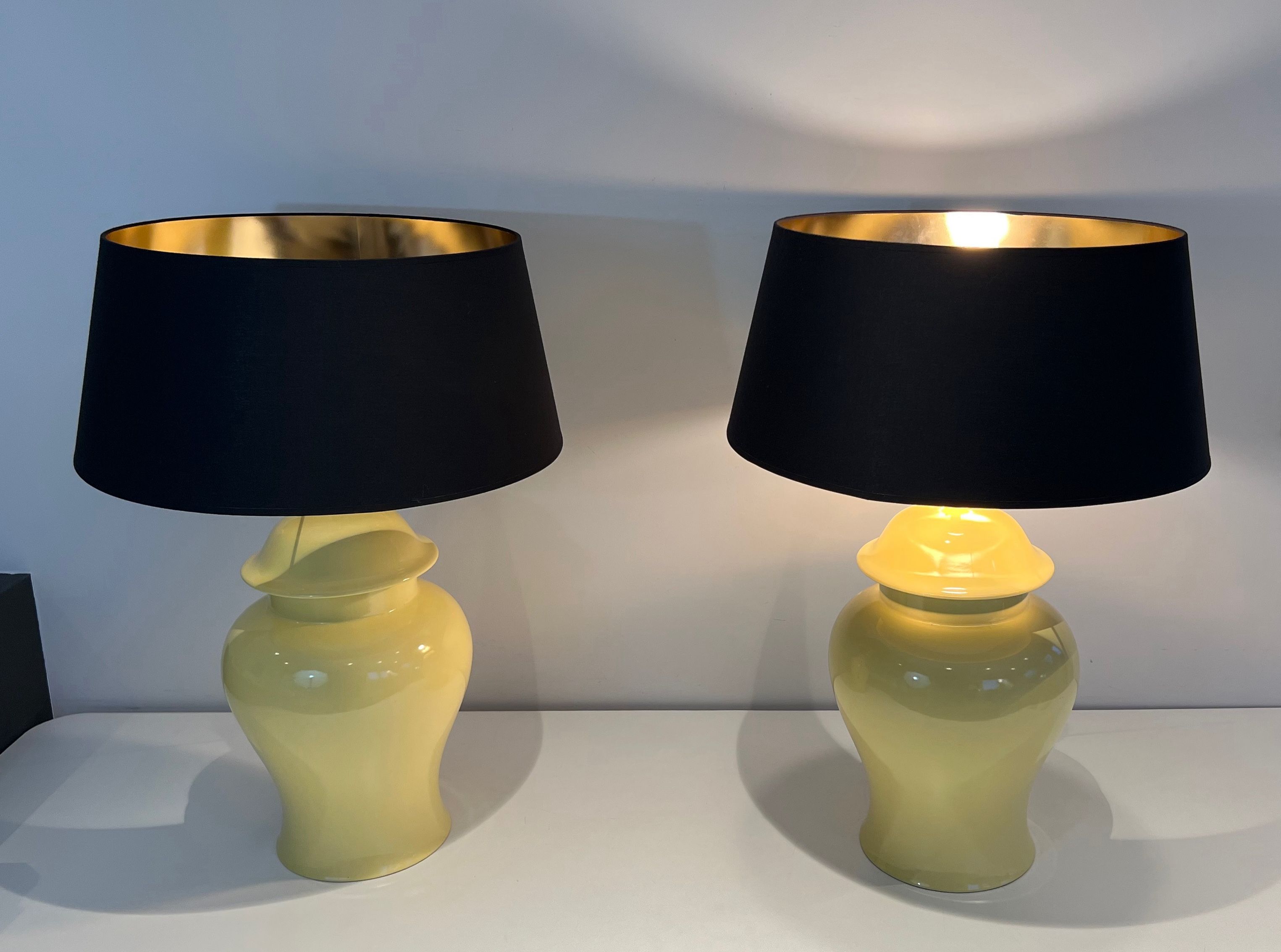 Paire de Lampes en Céramiques Jaunes Signées Kostka