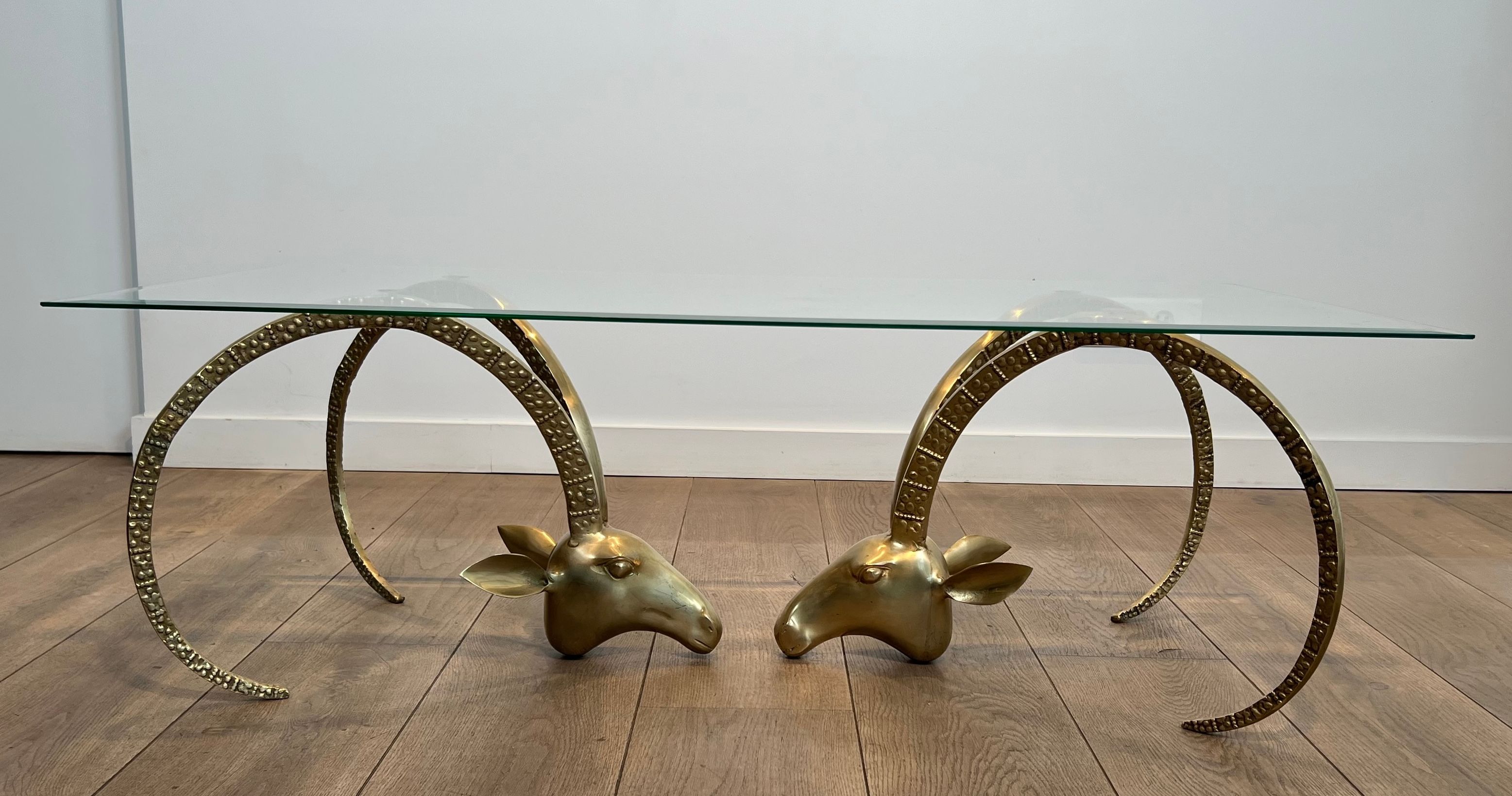 Table Basse en Laiton Aux Mouflons d'Alain Chervet