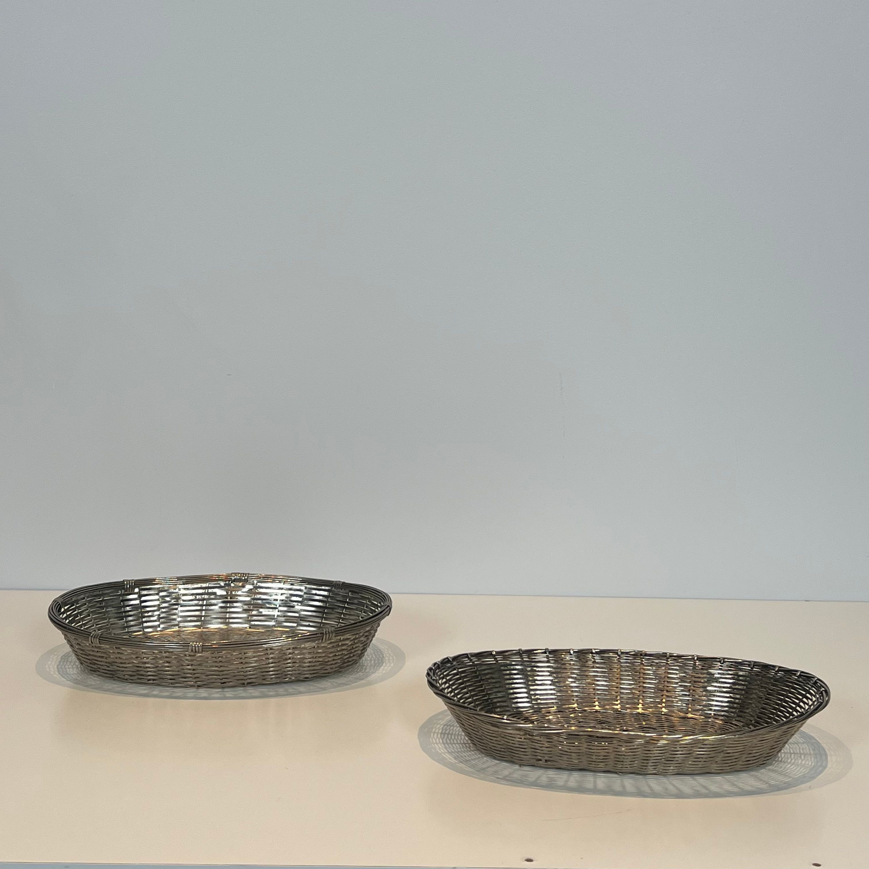 Ensemble de Deux Corbeilles / Vide-Poches Constitués de Fils de Métal Argenté