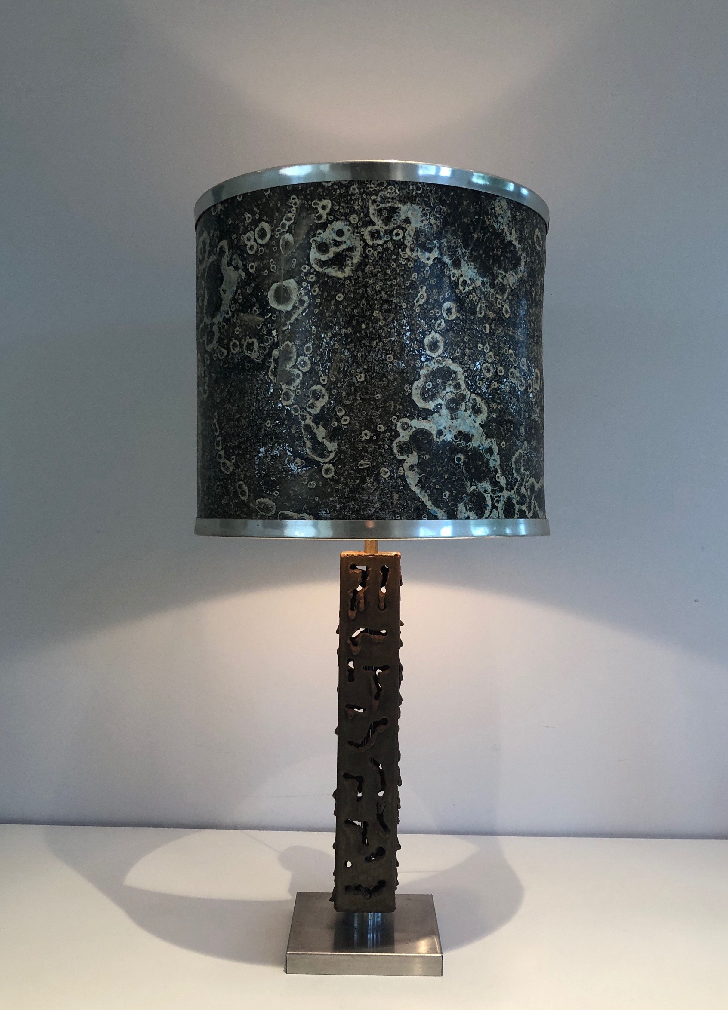 Lampe de Table Design en Acier Travaillé