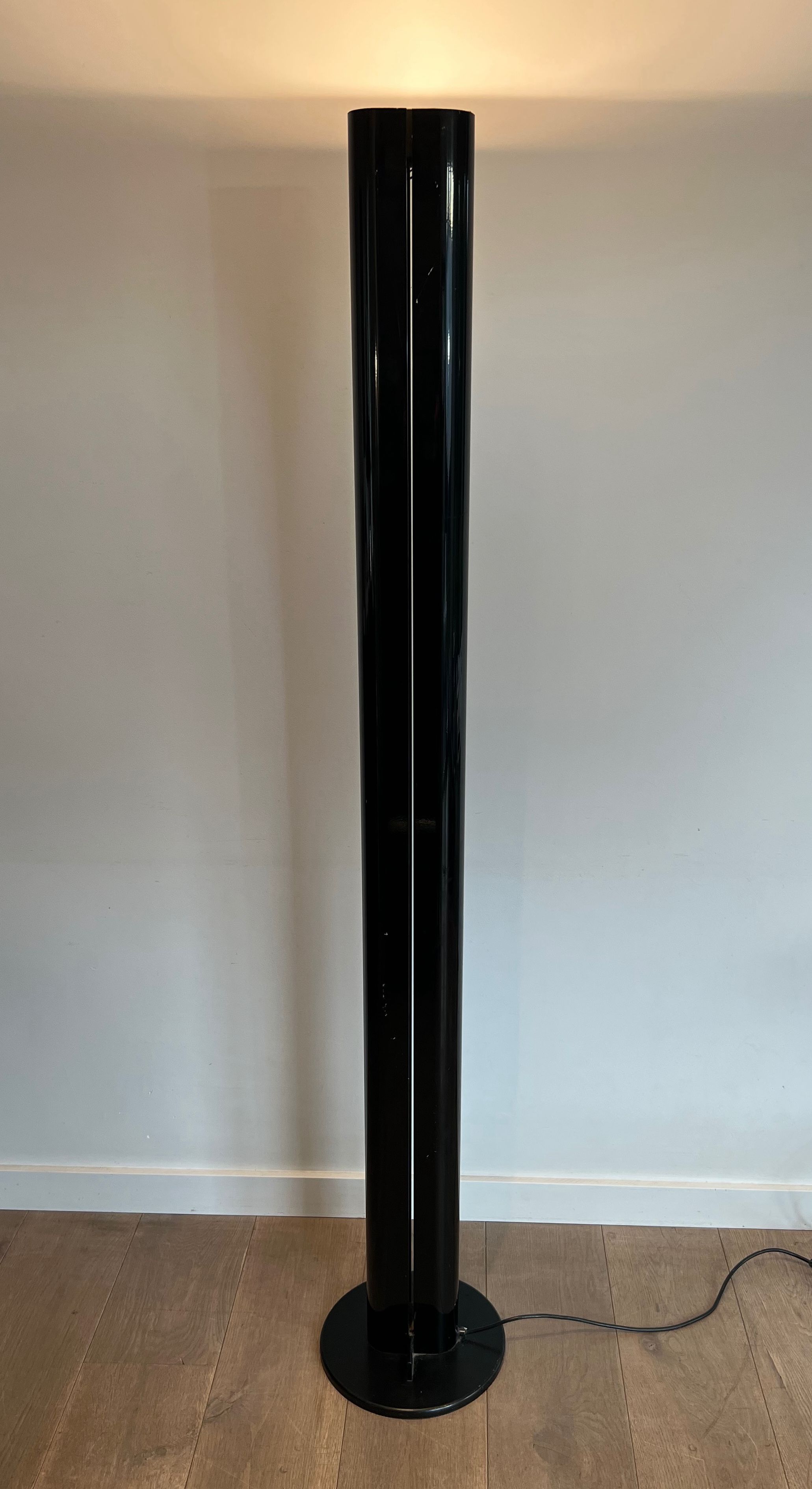 Hallogen Floor Lamp Megaron Model made of Black Lacquered Metal by Gianfranco Frattini