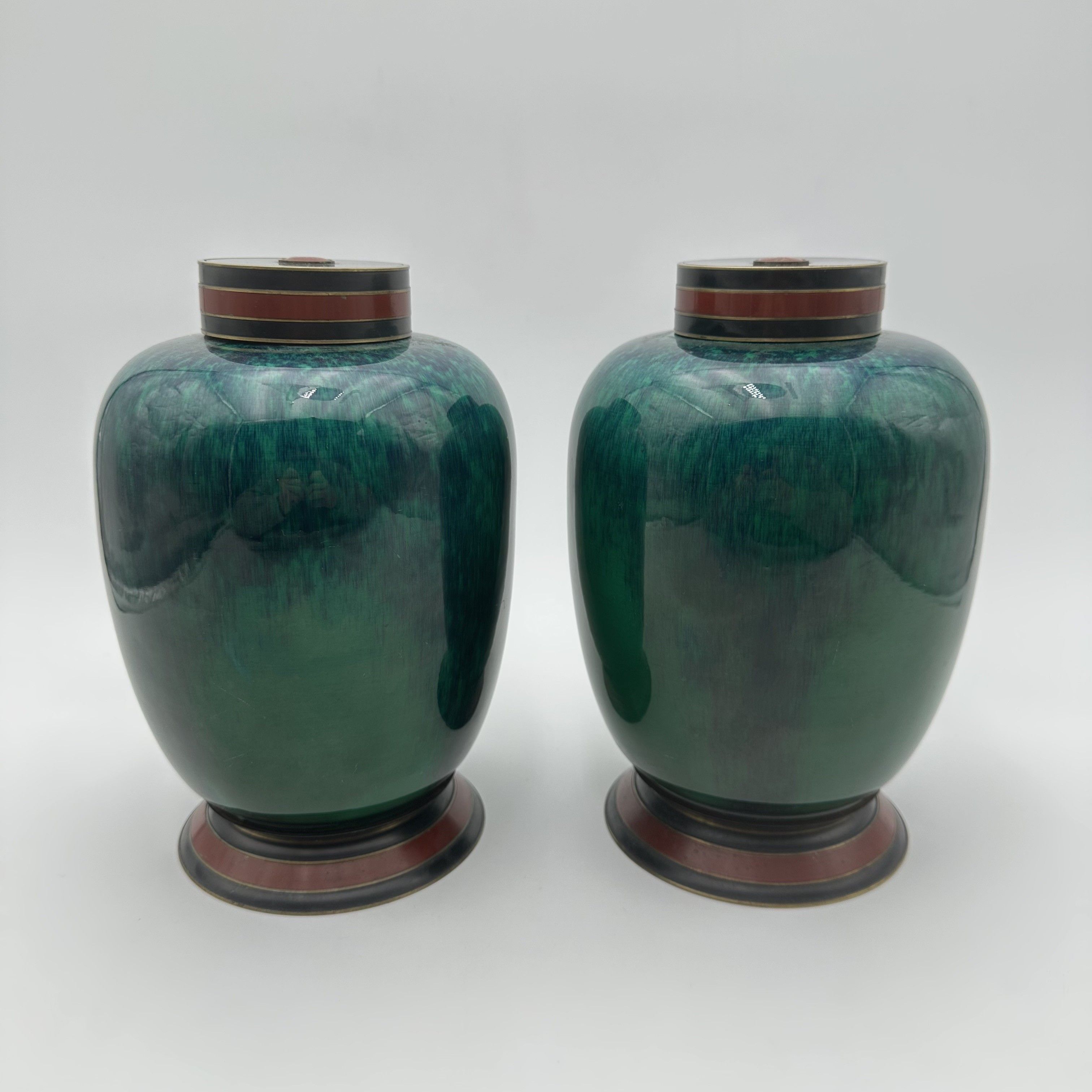 Pair of Sèvres Porcelain Covered Vases with Emerald Glaze, Art Deco Period
