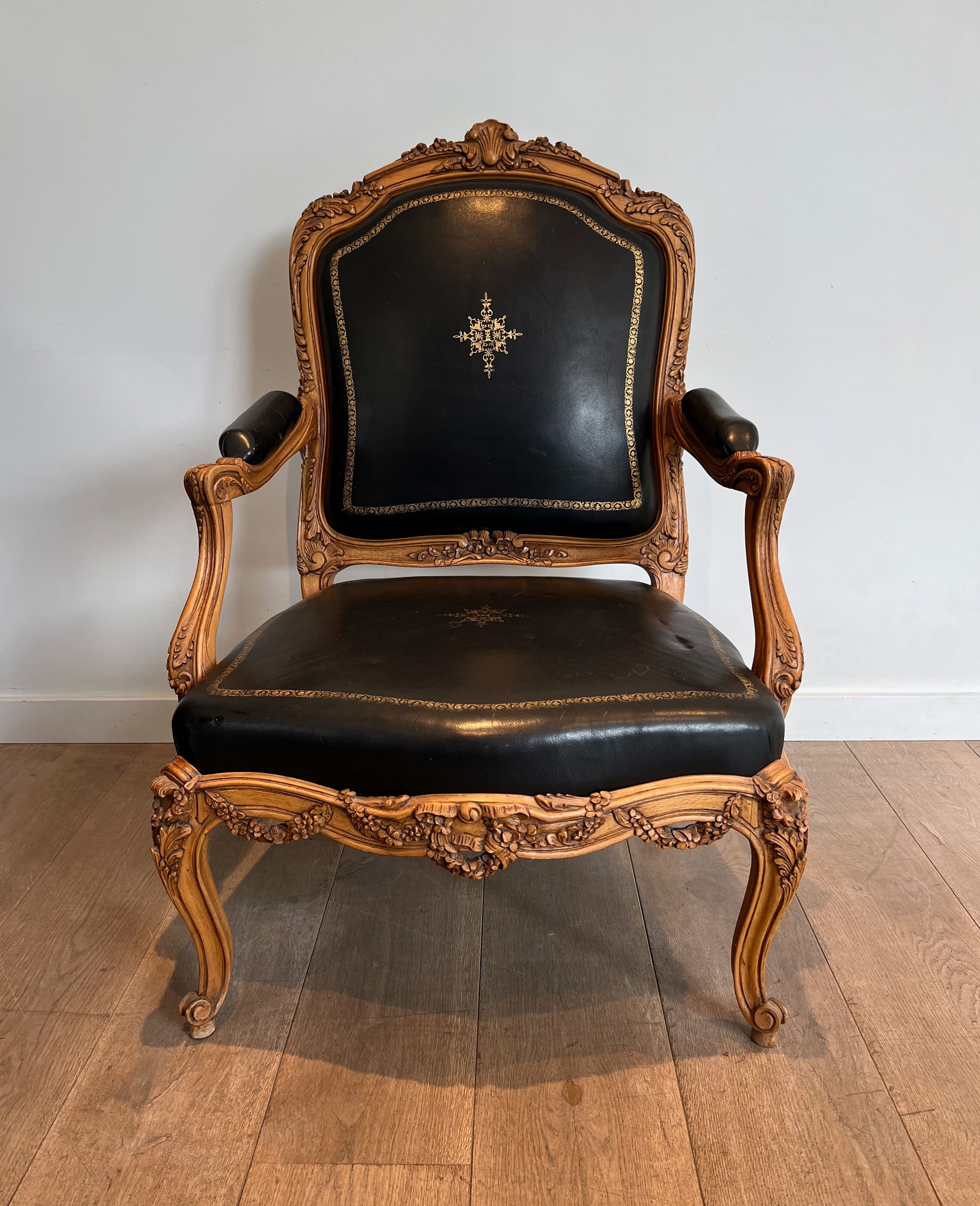 Queen's Armchair made of Carved Walnut Upholstered in Black Leather with Iron-Gilded Border and Decoration