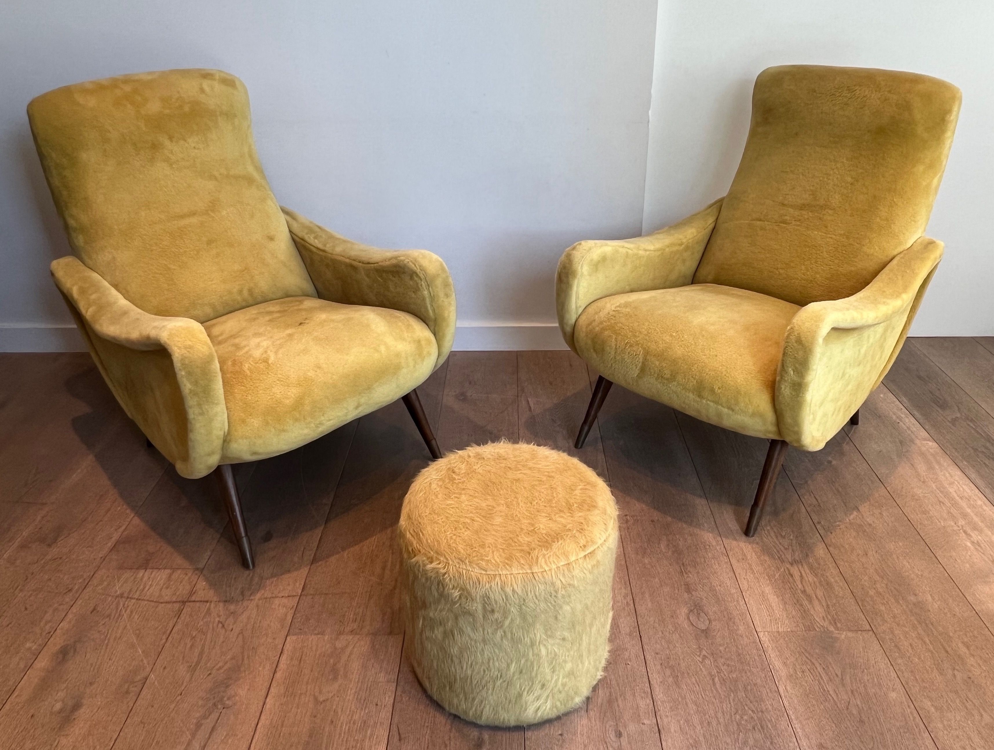 Paire de Fauteuils Design en Velours Jaune de Marco Zanusso