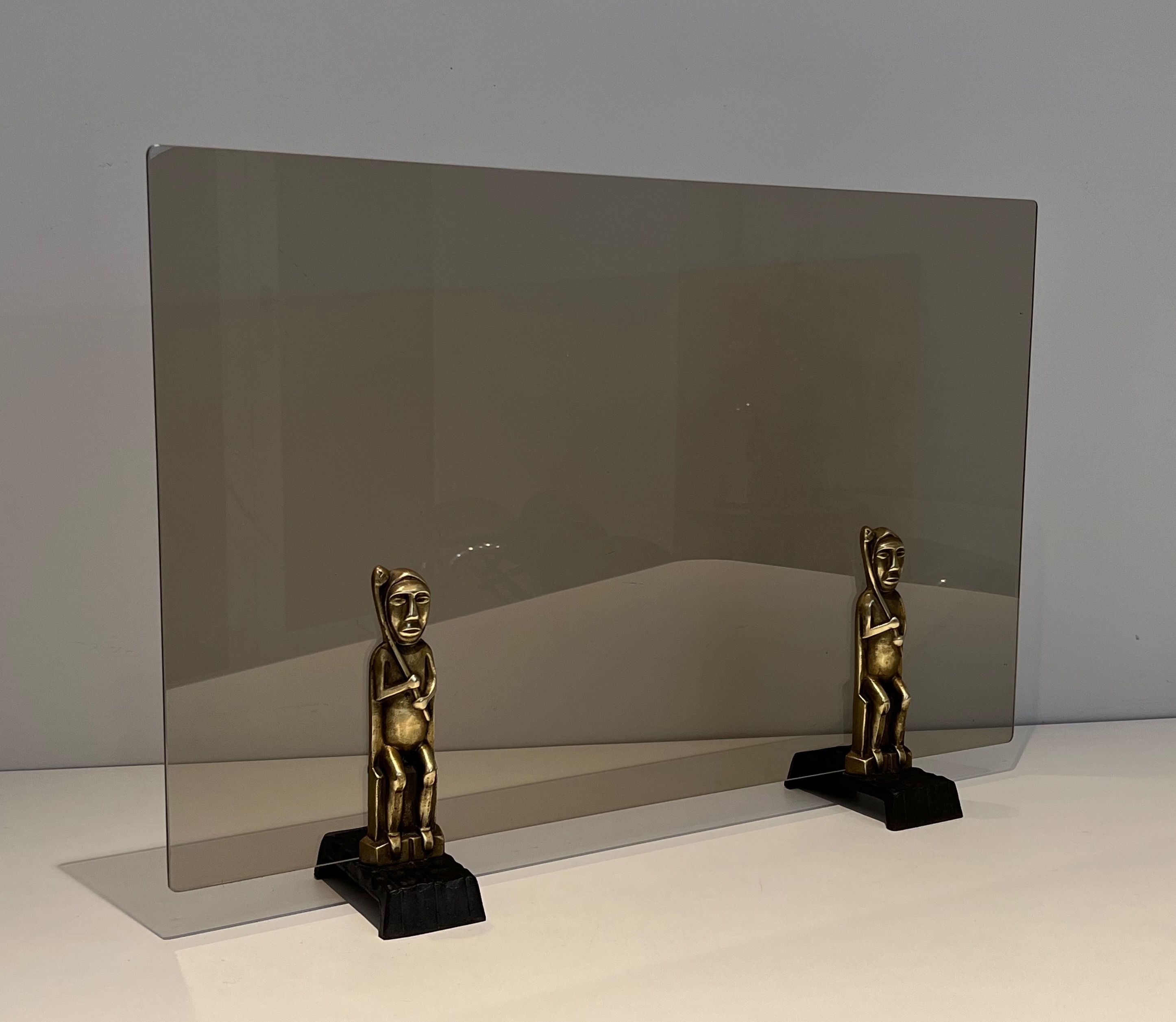 Pare-Feu en Verre Fumé et Bronze aux Chamanes Assis Monogrammé Anton Prinner