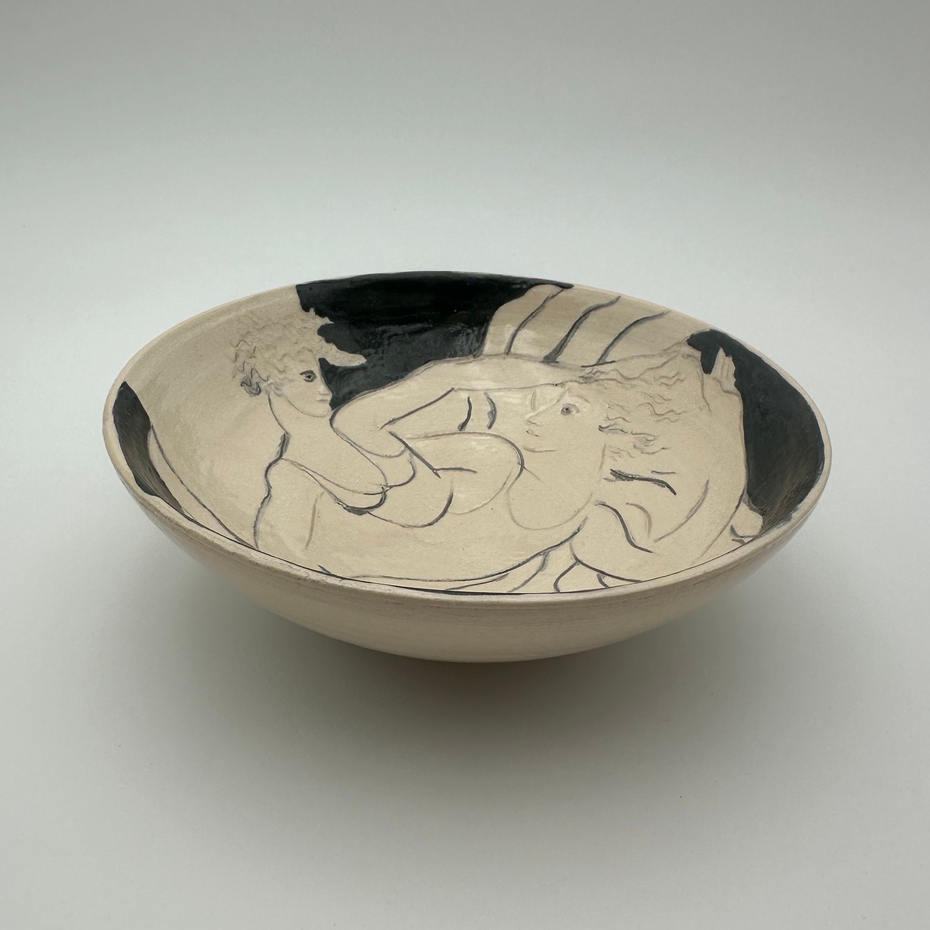 Ceramic bowl decorated with two female figures – Signed, circa 1970