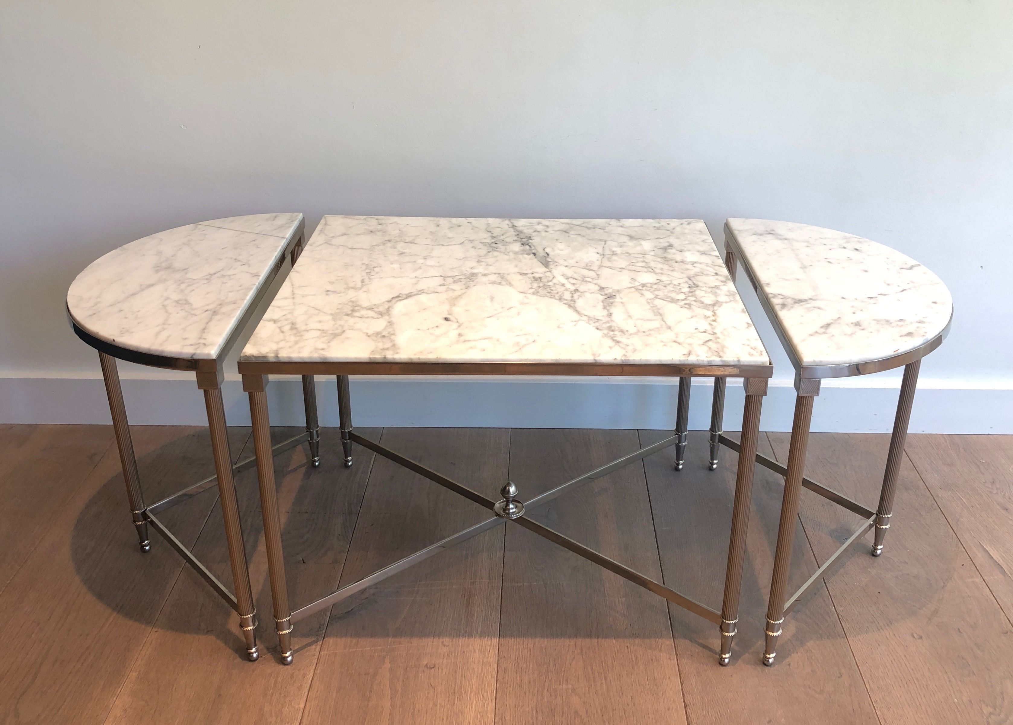 Table Basse Tripartite en Métal Argenté à Plateaux de Marbre de Carrare