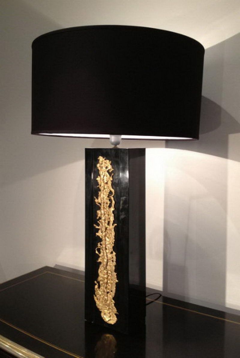 Importante Lampe Laquée Noire à Décoration en Bronze Doré