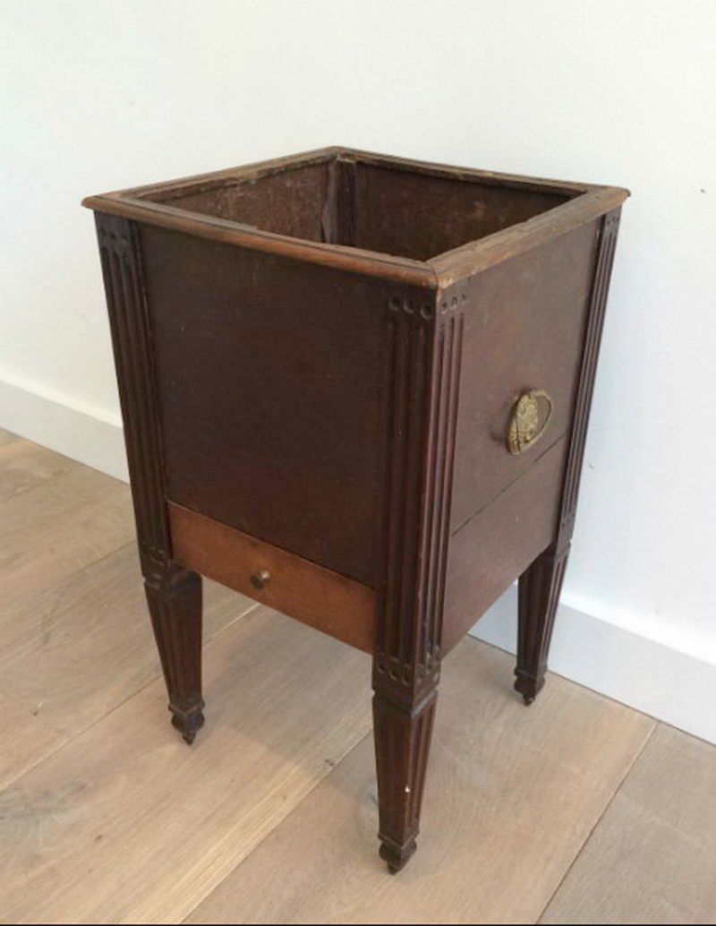 Louis the 16th planter