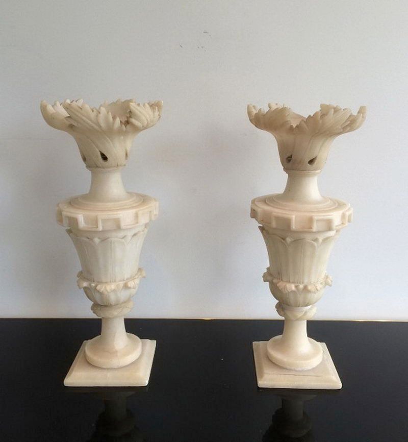 Pair of alabaster elements that can be put into lamps