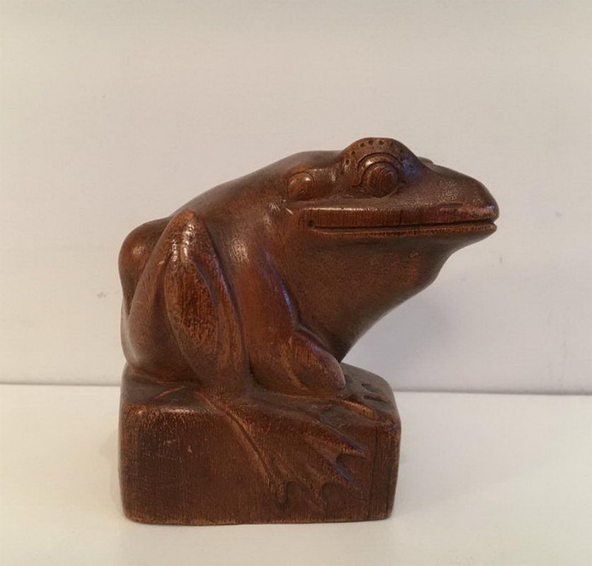 Grenouille Stylisée en Bois Sculpté