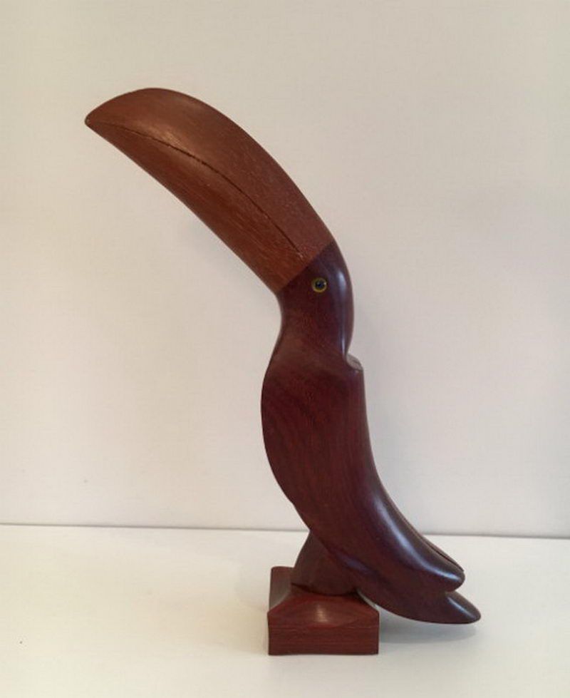 Sculpture d'un Beau Toucan Stylisé en Bois Exotiques et Yeux en Verre