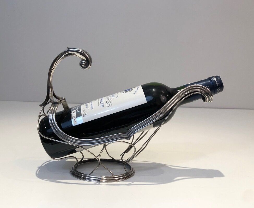 Silver Metal Bottle Holder