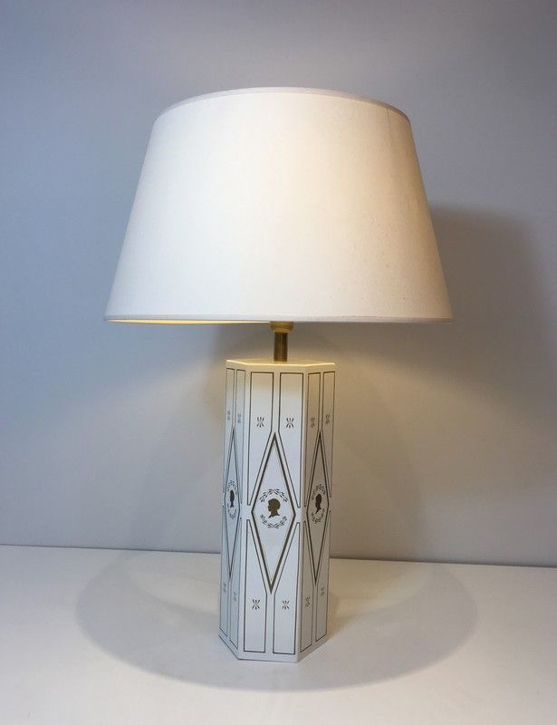 Lampe de Style Néoclassique en Tôle Laquée Blanche à Décors Dorés