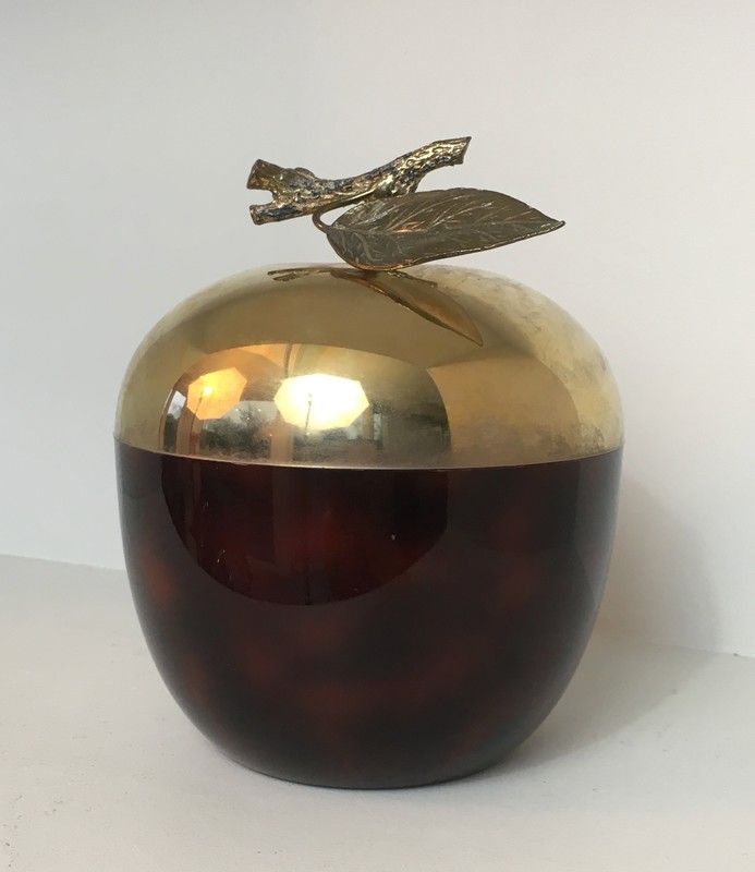 Seau à Glace Pomme en Celluloïde Rouge, Metal Doré et Plastique