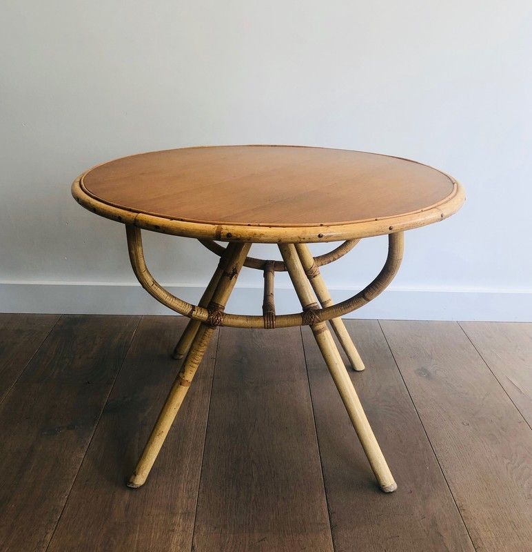 Petite Table Basse en Rotin à Plateau de Bois