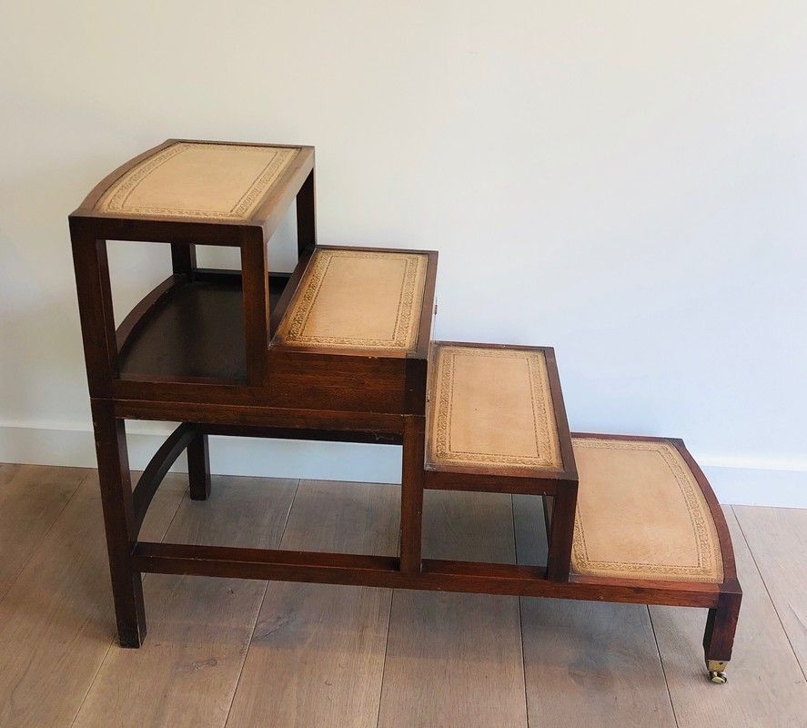Table Basse en Bois et Plateau de Cuir Transformable en Escalier de Bibliothèque à Marches de Cuir