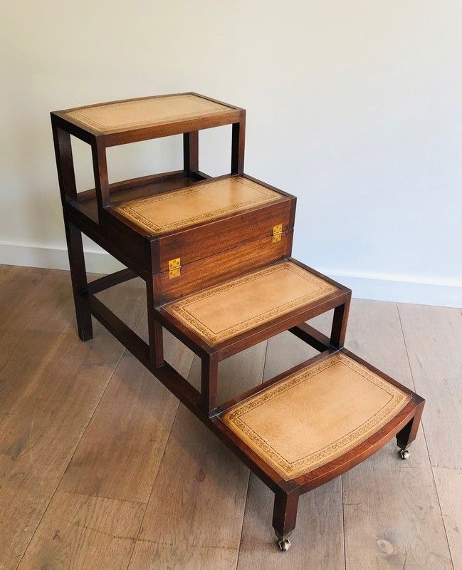 Table Basse en Bois et Plateau de Cuir Transformable en Escalier de Bibliothèque à Marches de Cuir