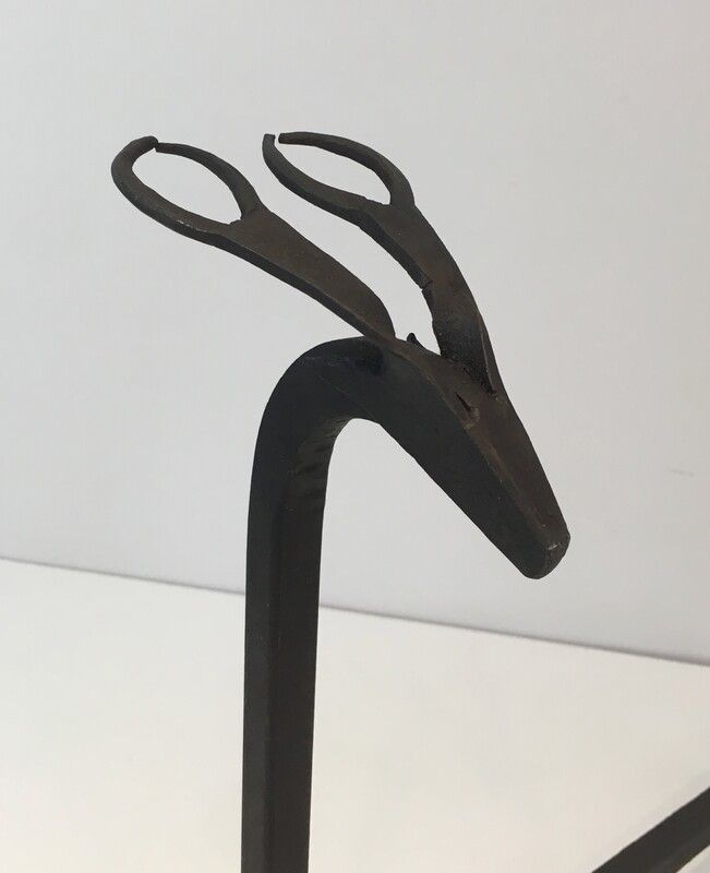 Paire de Chenets en fer Forgé représentant des Cerfs Dans le Goût d'Edouard Shenk
