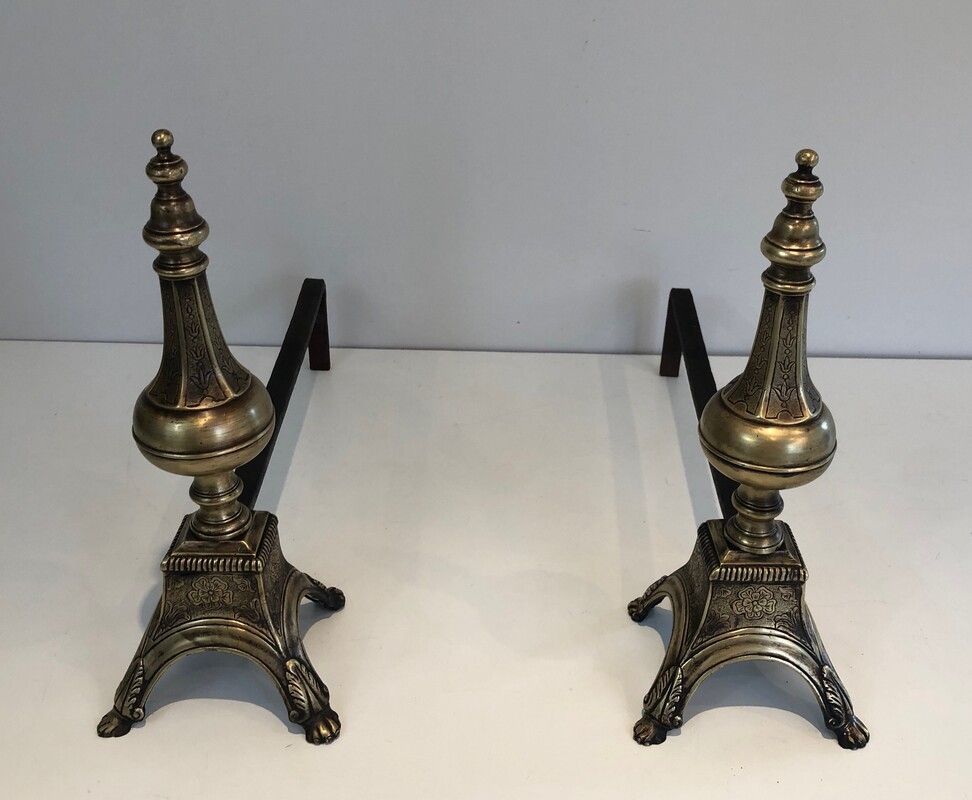 Paire de Chenets en Bronze Ciselé et Fer forgé de Style Louis XVI