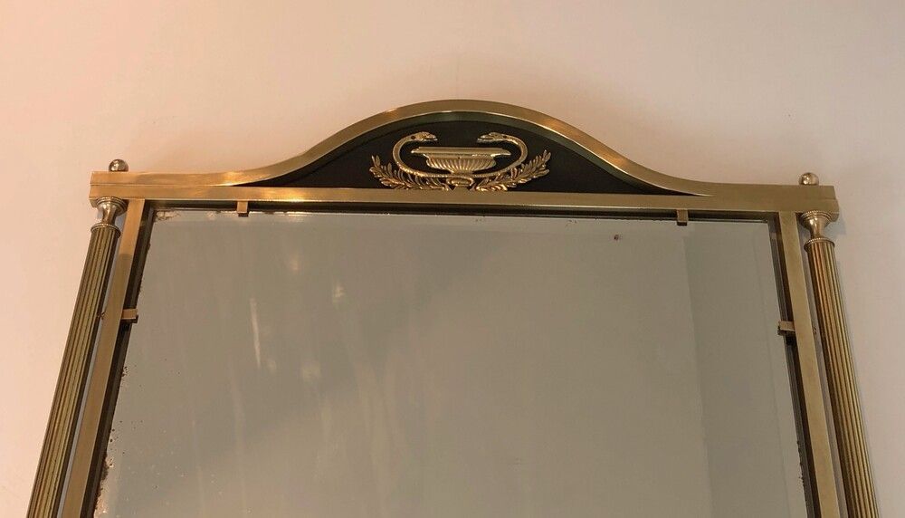 Console et Miroir de Style Néoclassique en Laiton et Tôle Laquée à Décors De Palmettes et Cols de Cygnes