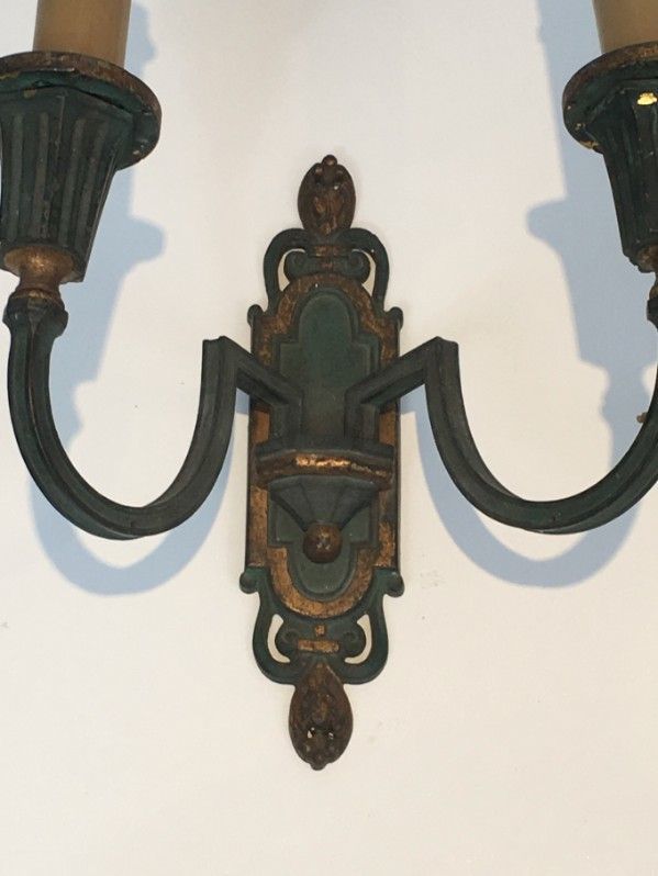 Intéressante Paire d' Appliques en Bronze à Patine verte et Dorée