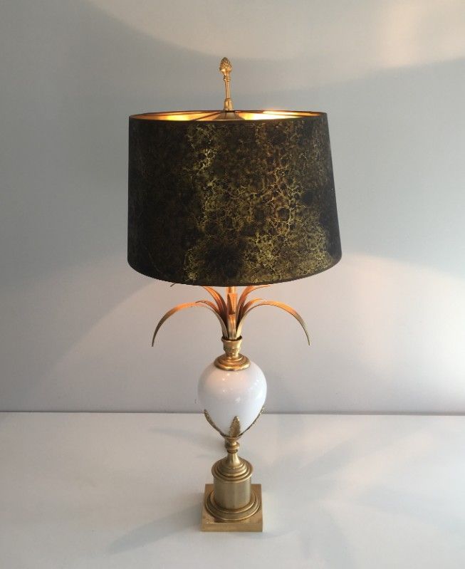 Lampe Oeuf d'Autruche en Opaline Blanche et Nickel Doré Dans le Goût de la Maison Charles