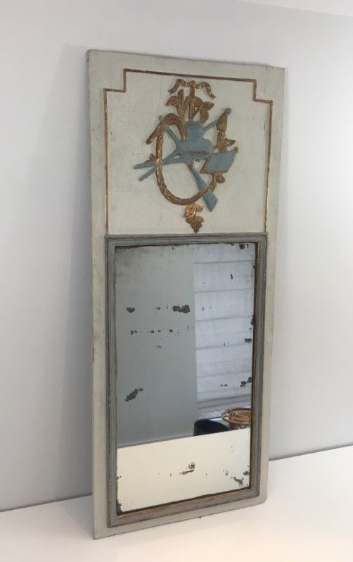 Miroir de Style Louis XVI en bois Sculpté Patiné