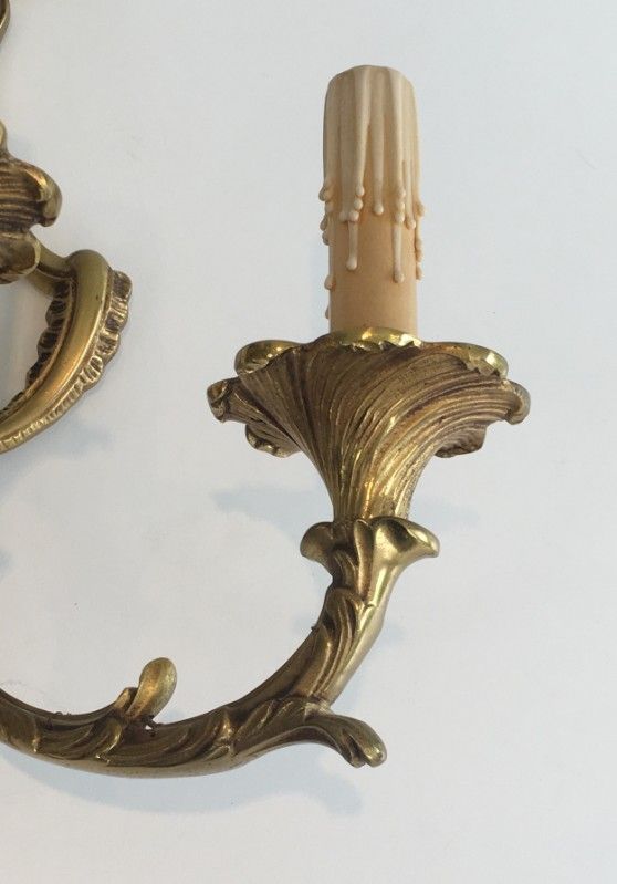 Paire d'Appliques de style Louis XV en Bronze à 3 Bras de Lumière