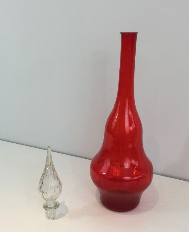 Grande Bouteille Design en Verre Rouge