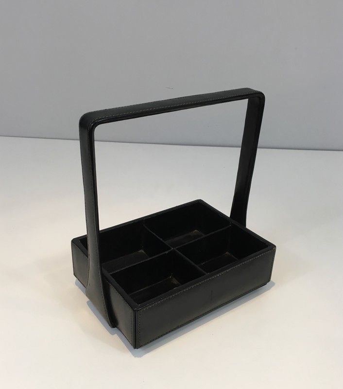 Nécessaire de bureau en cuir. Jacques Adnet