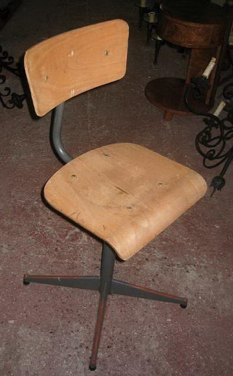 Chaise industrielle