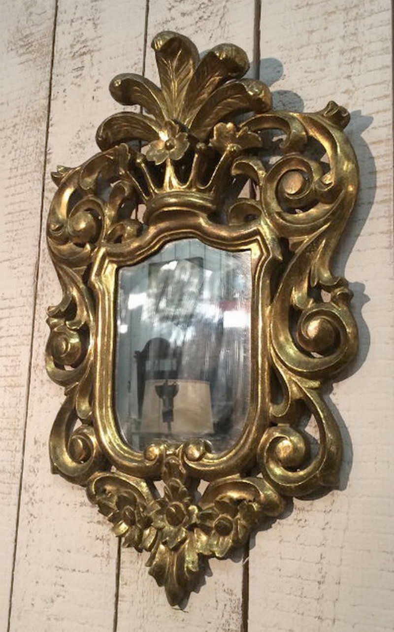 Miroir italien en bois doré. Vers 1920