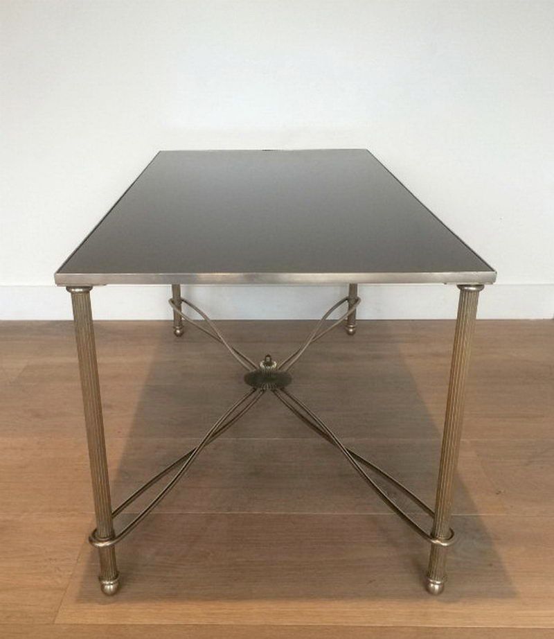 Unique table basse en métal nickelé; Vers 196