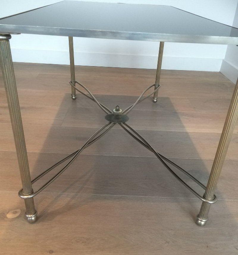 Unique table basse en métal nickelé; Vers 196