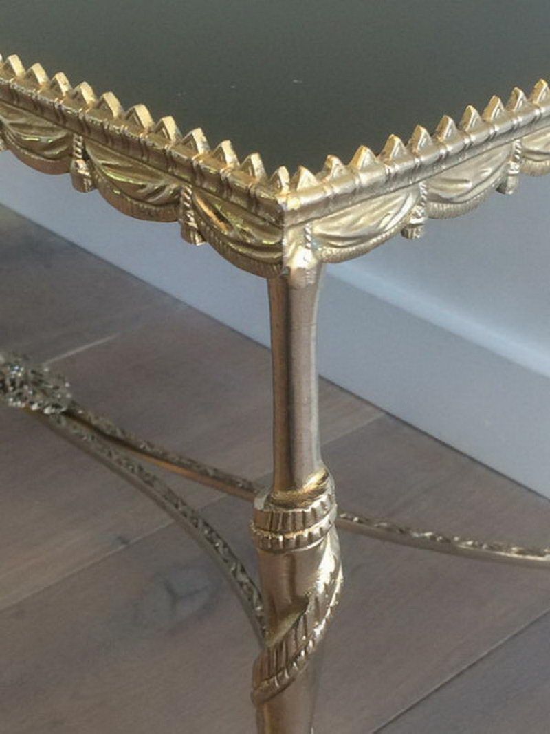 Table Basse Argentée à Décors d'Enroulement et de Sabots