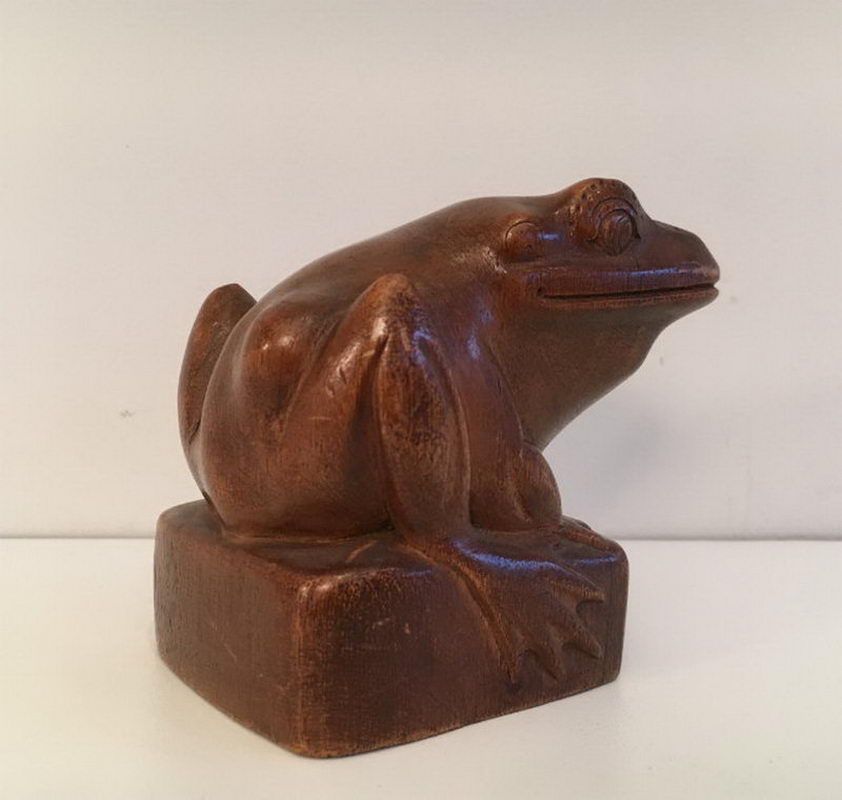 Grenouille Stylisée en Bois Sculpté