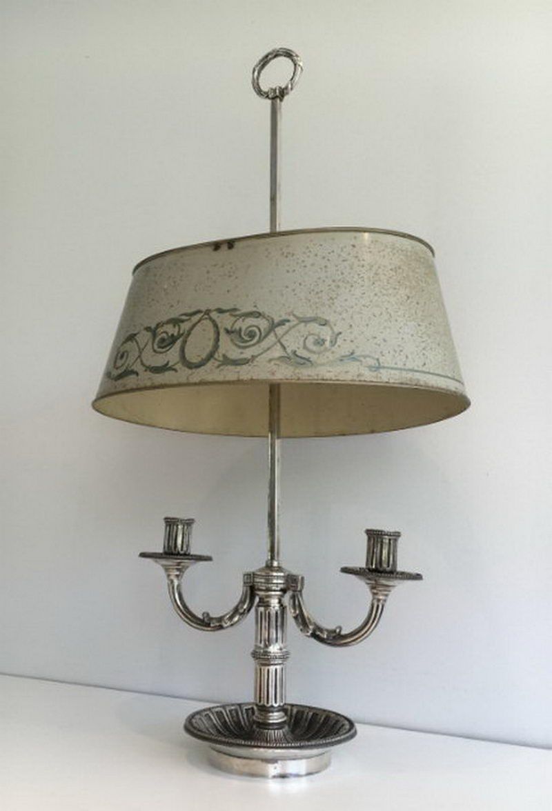 Lampe Bouillotte de Style Louis XVI Argentée à Abat-jour en Tôle Peinte