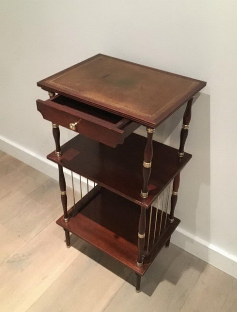 Petite Table en Acajou, Cuir et Laiton