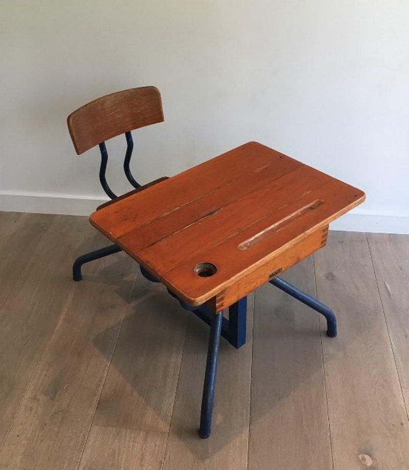 Petit Bureau d'Enfant en Bois et Métal