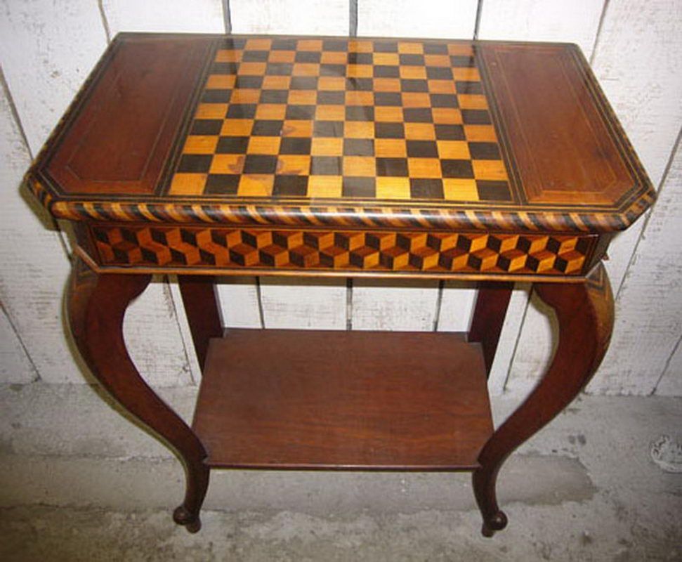 Table de Jeu en Noyer